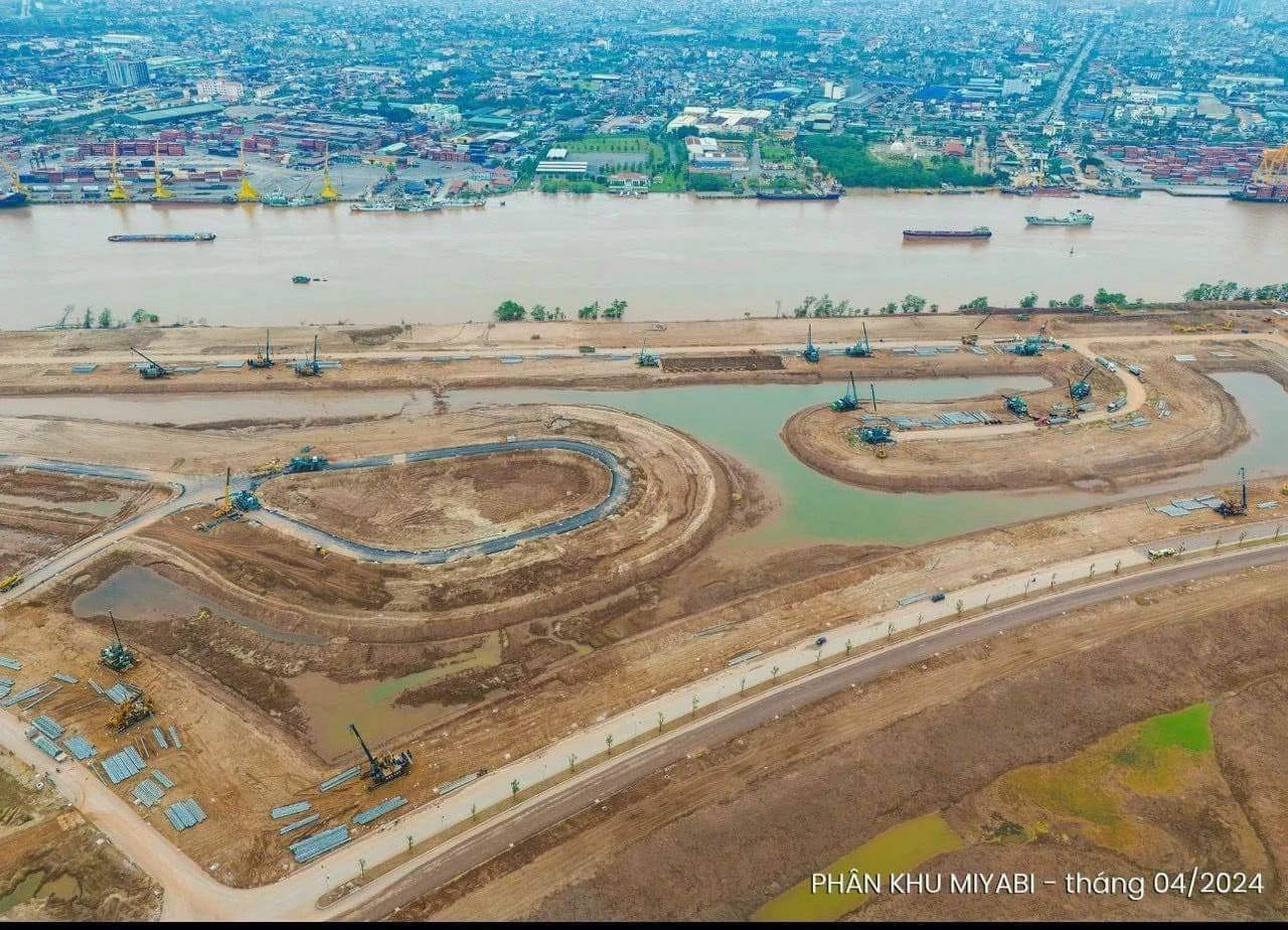 Tiến độ thi công