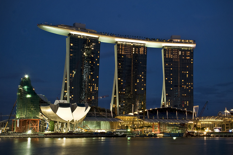 Marina Bay Sands là biểu tượng nổi tiếng của Singapores.