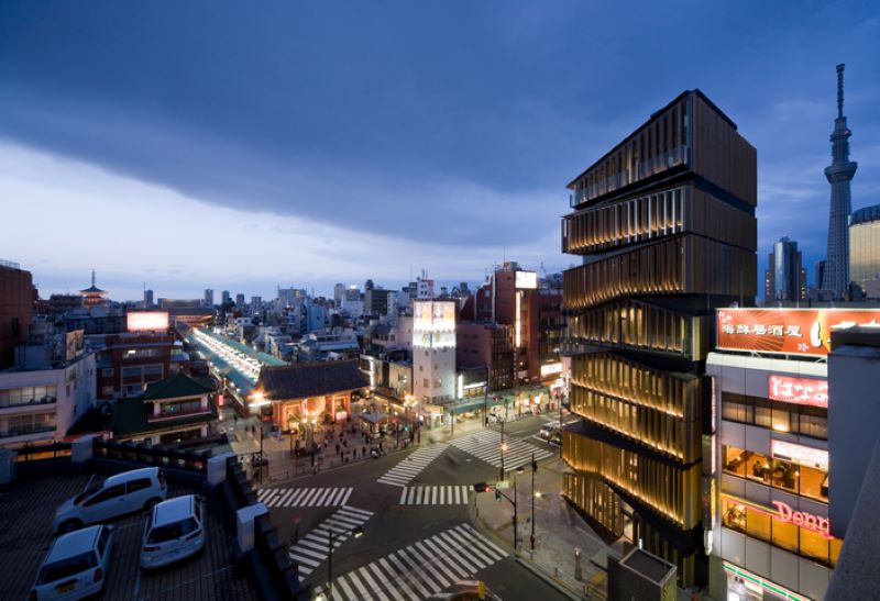 Asakusa-Culture-Tourism-Center-duoc-thiet-ke-boi-kengo-kuma