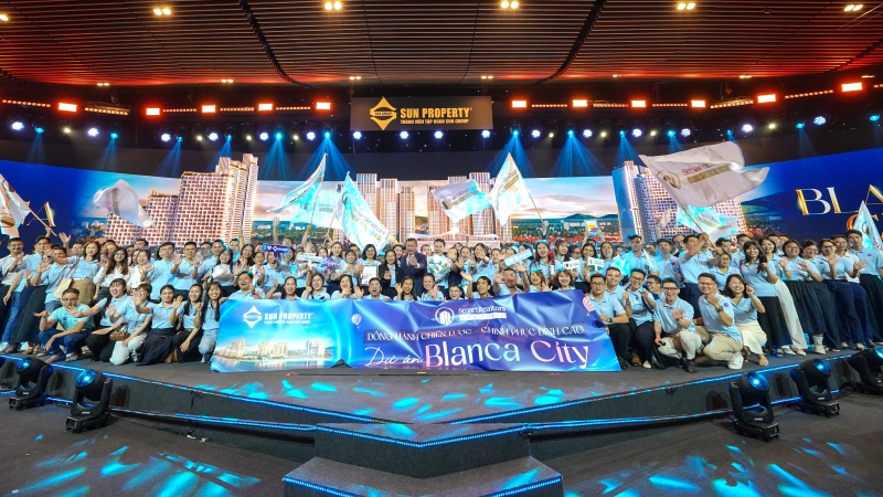SmartRealtors chính thức phân phối Blanca City – Siêu đô thị biển tại Vũng Tàu do Sun Group phát triển Đội ngũ SmartRealtors nhiệt huyết trong lễ ra quân và sẵn sàng quét sạch giỏ hàng khi phân phối Blanca City