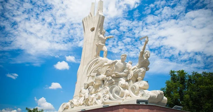 Cần Giuộc có gì chơi? Điểm du lịch không nên bỏ lỡ tại Cần Giuộc tuong-dai-nghia-si-can-giuoc