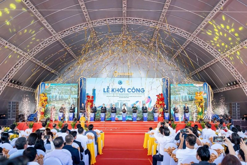 cac-dai-bieu-tai-buoi-le-khoi-cong-danang-downtown