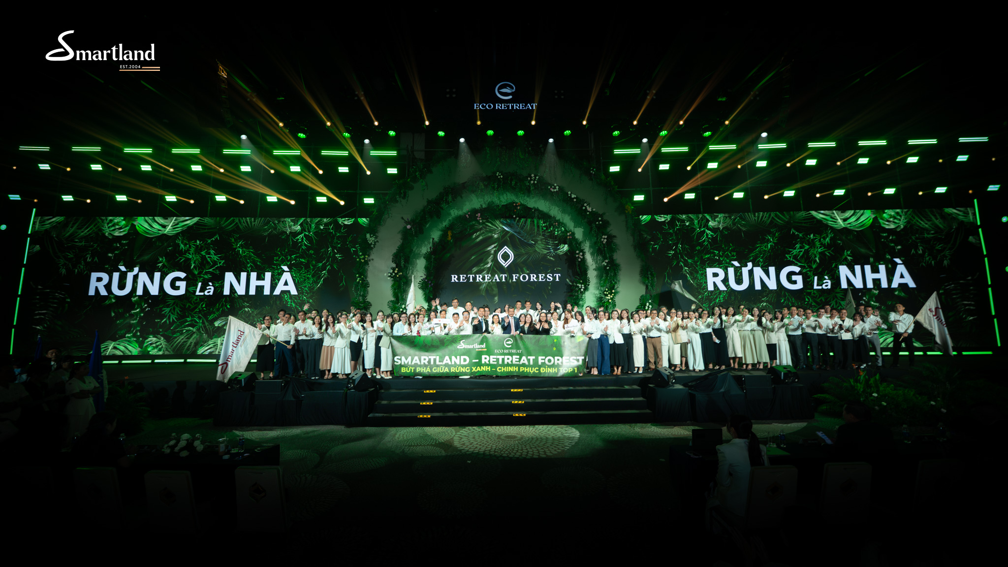 doi-ngu-smartland-tai-su-kien-phan-phoi-retreat-forest-01