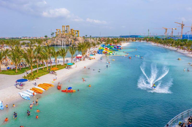 hoat-dong-giai-tri-tai-cong-vien-nuoc-hybrid-vinhomes-green-paradise