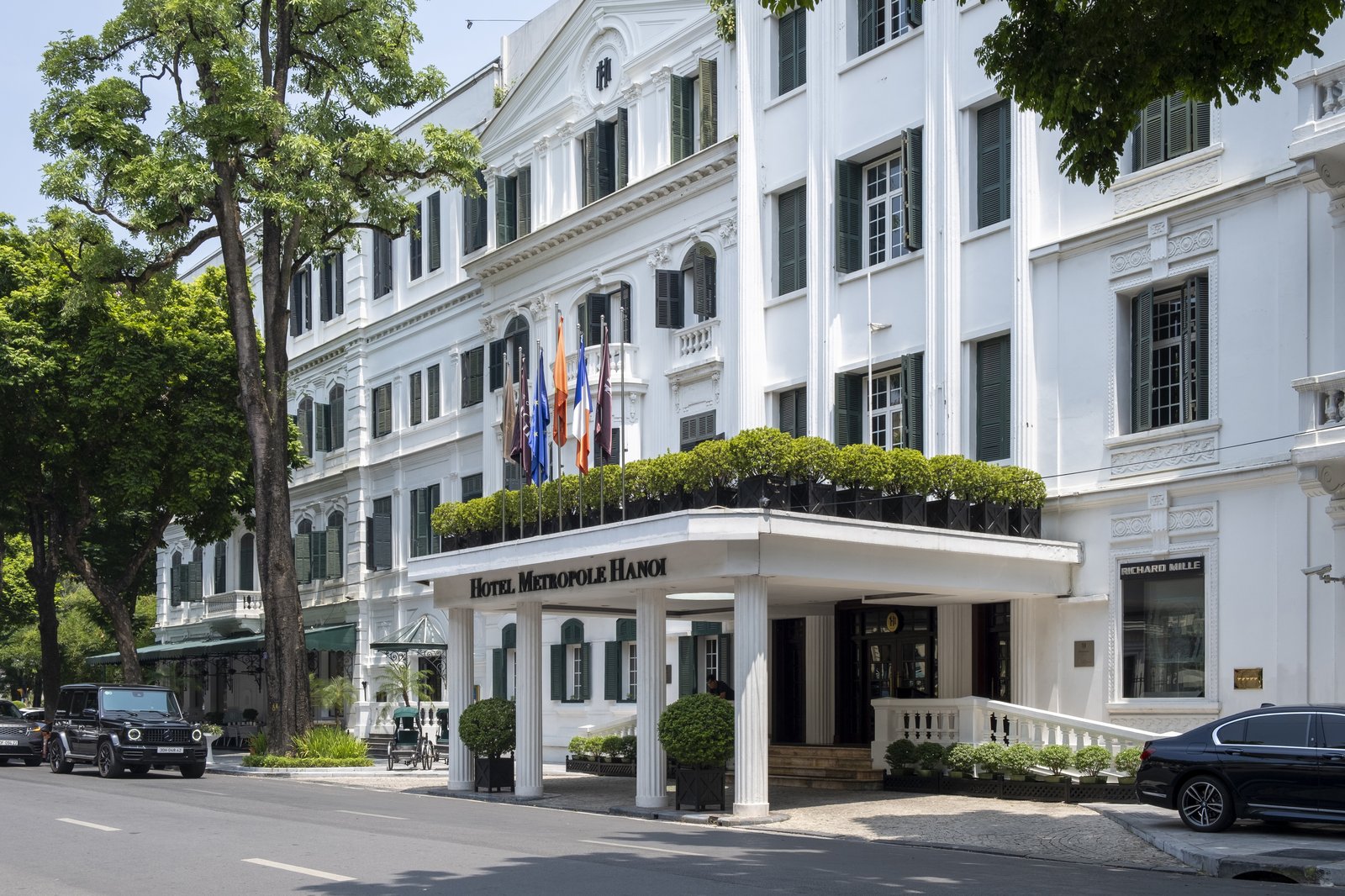 Căn hộ vận hành bởi Accor (Sofitel/Swissôtel) nghĩa là gì? Sofitel Legend Metropole Hà Nội, khách sạn Accor vận hành tại Việt Nam