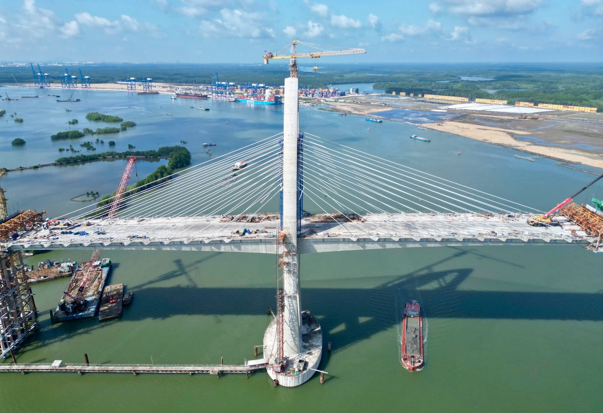 Cầu Phước An tháng 9/2026: đã hợp long chưa, bao giờ thông xe? mặt cầu Phước An rộng 27 m, quy mô 6 làn xe